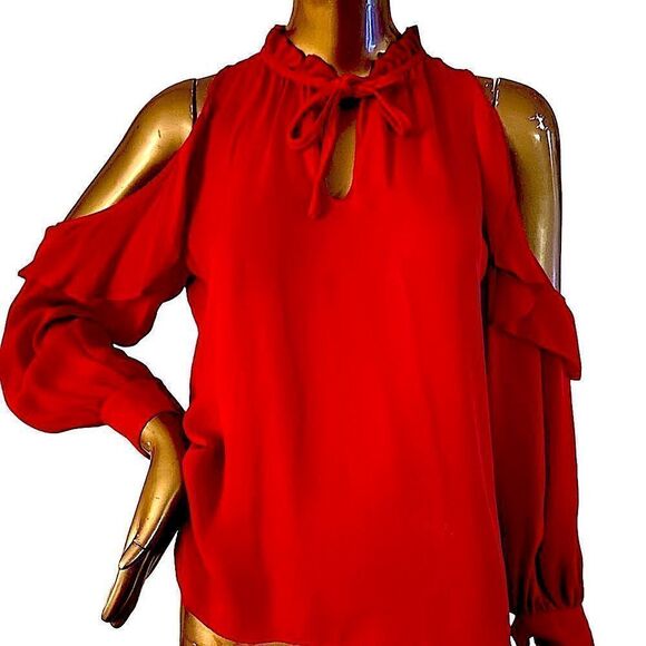 Beautiful red 100% silk chiffon blouse. Cold shoulder, front bow option. Size xs - Picture 2 of 13